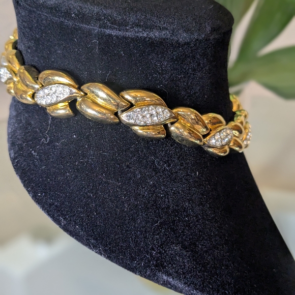 Vintage Gold Tone And Rhinestone Chain Link Choker Trifari Vibes - Picture 4 of 6